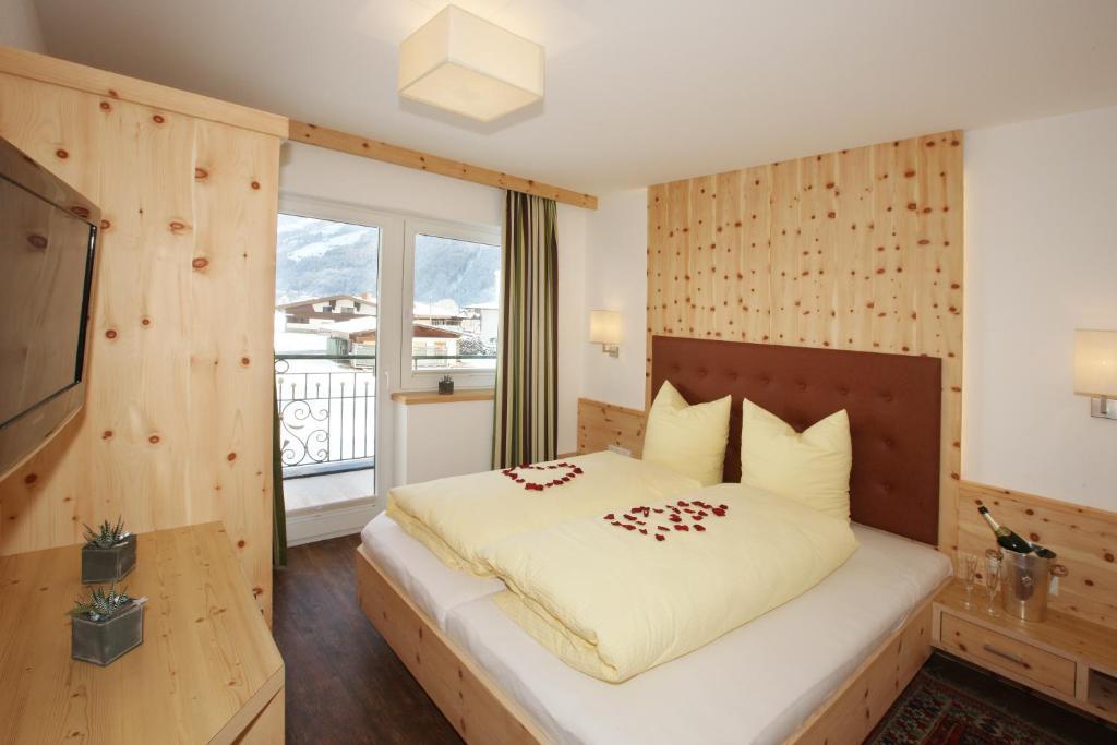 Appartements Alpenkristall Цель-ам-Циллер Номер фото
